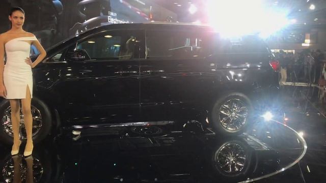 2020 Kia Carnival walk around/ black colour Carnival exterior/ Kia Carnival black 2020 Auto Expo смотреть онлайн