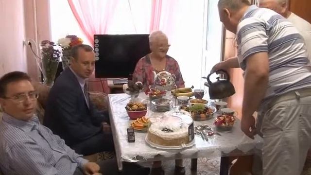 бабушка 90 лет смотреть онлайн