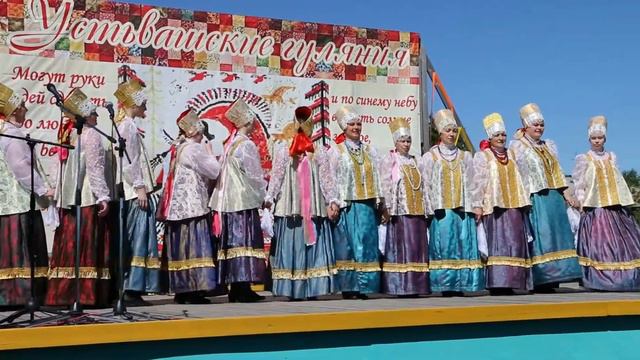 Лешуконский народный хор. "Прялица" смотреть онлайн