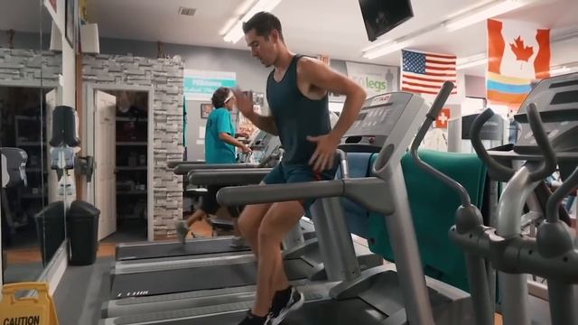 Knees Over Toes Guy - Why You Should Walk Backwards смотреть онлайн