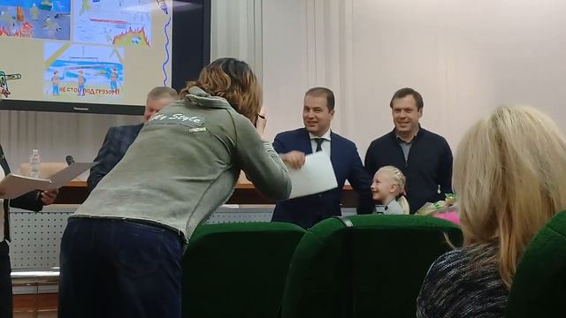 Награда за рисунок в порту ( смотри описание) смотреть онлайн