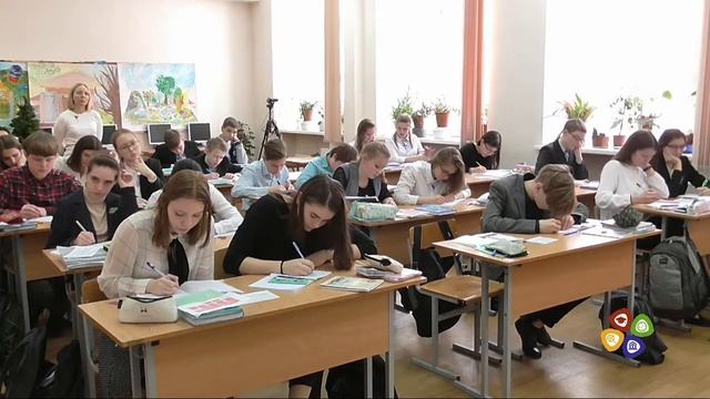 Геометрия 8 класс: теоремы о средней линии, о точке пересечения медиан, биссектрисе и пр. смотреть онлайн