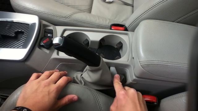 Volvo S40, E-Brake Boot Removal смотреть онлайн