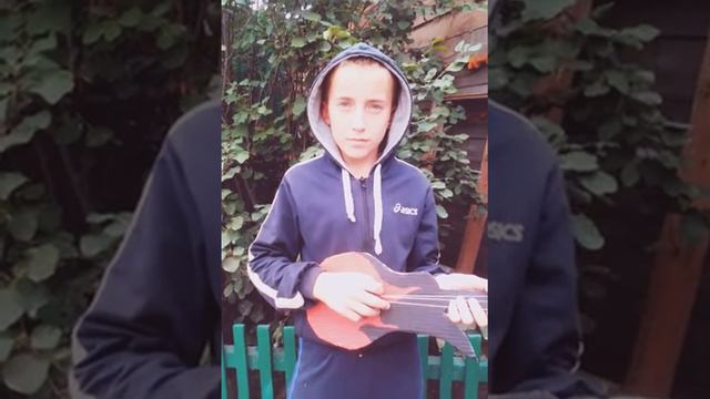 Видео о том как играла музыка и пели песни популярных хитов смотреть онлайн