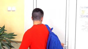 ПРОГУЛЬЩИК ВИТЯ ПОЛУЧИЛ ОТ ВАЛЕНТИНЫ ИВАНОВНЫ!)