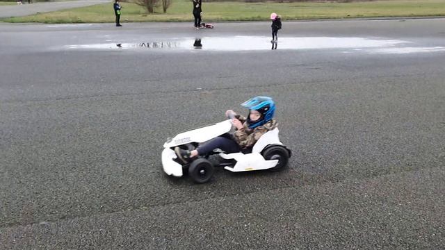 Ninebot Gokart pro Segway Xiaomi s electric car Sam Tinnesz Legends are Made Oscar MacCormack смотреть онлайн