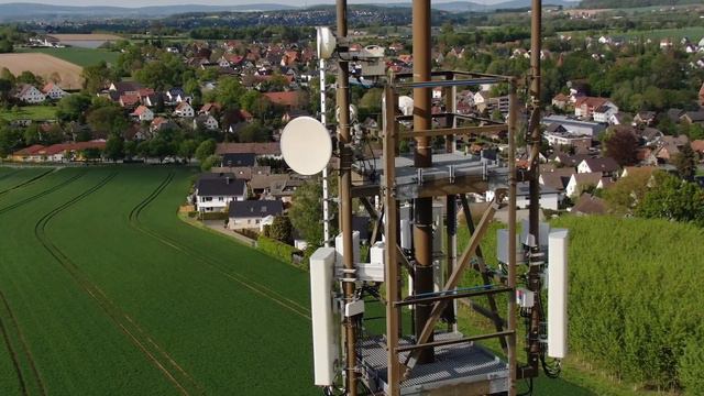 Mavic 2 Advanced vs. Matrice 300 RTK: Ist das teure Modell wirklich besser? смотреть онлайн