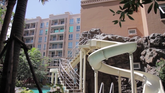 Комплекс Atlantis Condo Resort Pattaya / Атлантис Кондо Резорт Паттайя смотреть онлайн