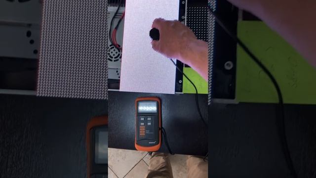 P2,5 indoor Unilumin и Qiang Li смотреть онлайн