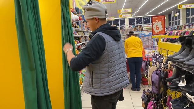 ПОСЛЕ ЭТОГО РОЛИКА УВОЛЯТ ДИРЕКТОРА МАГАЗИНА / НЕ ПРОДАЮТ БЕЗ МАСКИ / ПОЛИЦИЯ НА СТОРОНЕ ГРАЖДАН смотреть онлайн