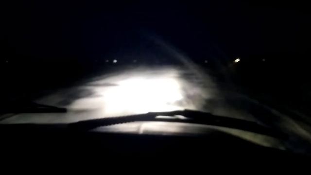 Как светят LED лампы ночью смотреть онлайн