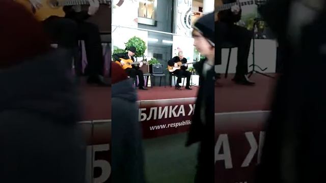 Дуэт "Con Brio" г. Нижний Новгород, т/ц "Республика" 06.04.2014г.(№8) смотреть онлайн
