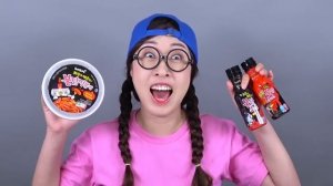 Хот-дог с огненной лапшой Острая еда Мукбанг ДОНА DONA