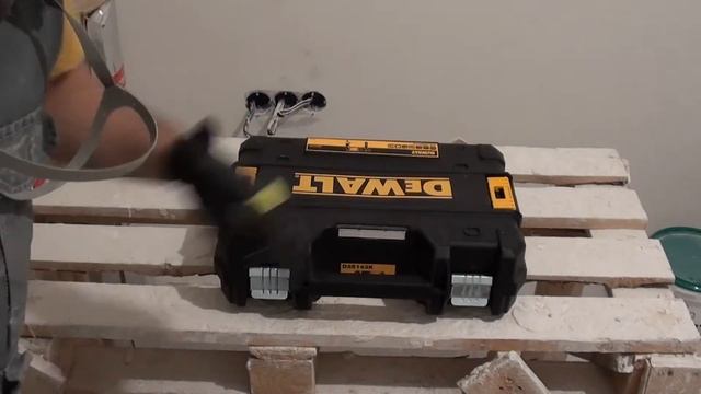 Перфоратор DeWALT D 25143 K Система хранения инструментов Dewalt TSTAK смотреть онлайн