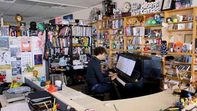 David Greilsammer: NPR Music Tiny Desk Concert смотреть онлайн