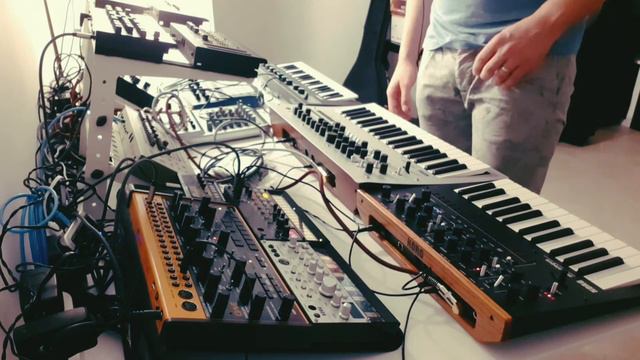 Night Thoughts (80s live synth jam n. 45) Minilogue, monologue, Crave, Volca Beats, Reface Cp смотреть онлайн