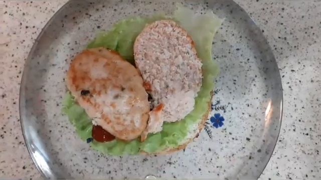 Рецепт домашнего гамбургера. КАК ПРИГОТОВИТЬ гамбургер дома смотреть онлайн