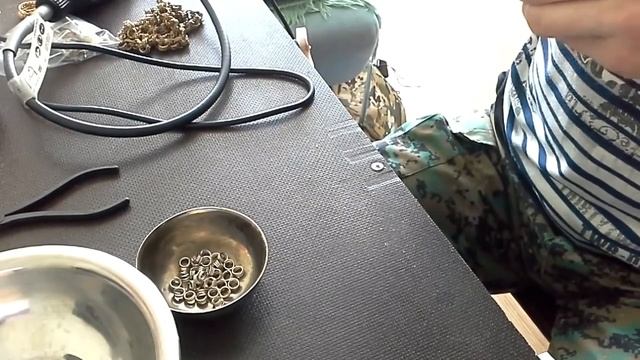 Фильмы | Смотреть | Отрезание колец ножницами по металлу для цепочки из металла мельхиор смотреть онлайн