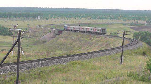 Тепловоз 2М62У-0202Б с пригородным поездом №6713 смотреть онлайн