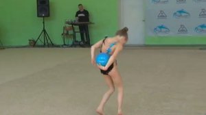 Художественная гимнастика  Упражнение с мячом