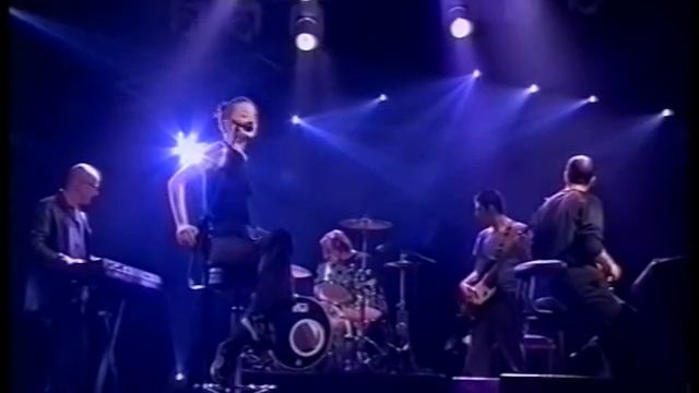Garbage "Special" and "Keep Breathing" acoustic [Nulle Part Ailleurs, January 1999] смотреть онлайн