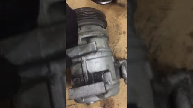 Компрессор Кондиционера J3 2.9 киа карнивал 0K55261450B, 0K56E61450