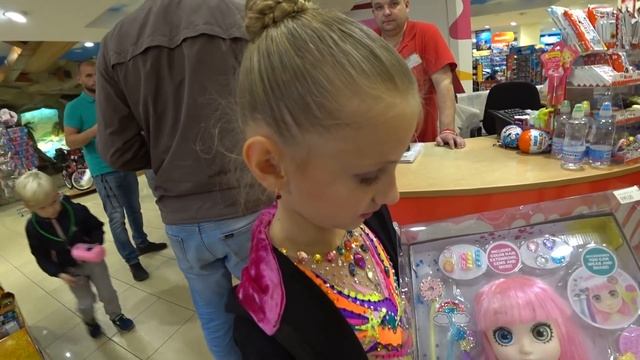 Влог. Выходной день гимнастки Николь / Чемпионат по художественной гимнастике / Новая кукла смотреть онлайн