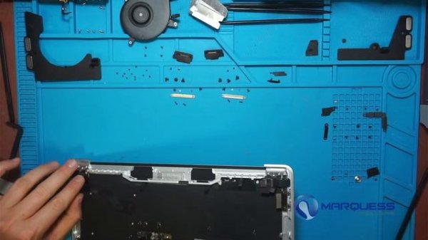 Macbook Pro 13 top case replacement A2338