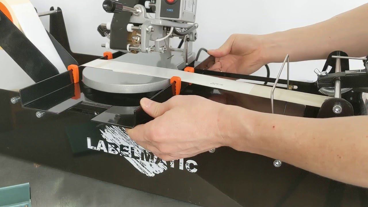 Этикетировщик с датером Labelmatic pro смотреть онлайн