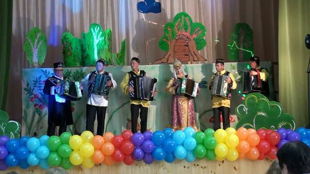 "Дуслык" гармунчылар ансамбле. смотреть онлайн