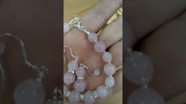 Браслет и серьги из розового кварца. смотреть онлайн