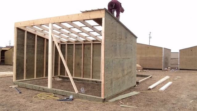 Horse shelter in 38 seconds! смотреть онлайн