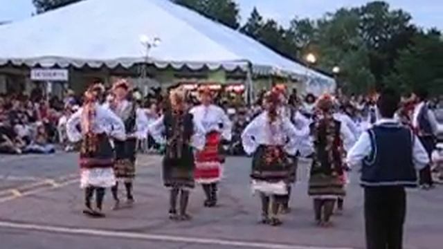 Bulgarian Folkdance Group at Greekfest 2006 смотреть онлайн