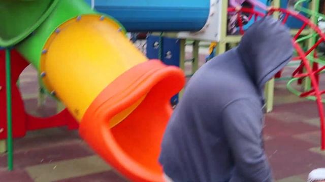 Где жить лучше в Краснодаре с детьми. Взаимодействие детей и родителей на площадке. Мама Тата смотреть онлайн
