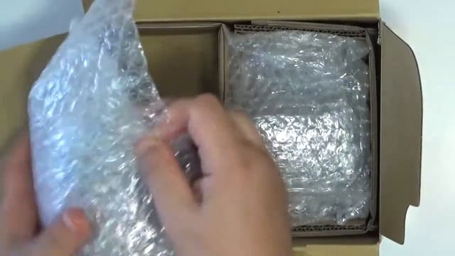Canon EOS 2000D + EF-S 18-55mm f 3.5-5.6 III Kit (UNBOXING) смотреть онлайн