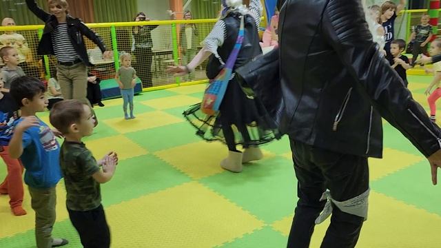 ИгроМир Вольск / Детский развлекательный центр / кафе / Вольск туристический /дети / танцы / весель