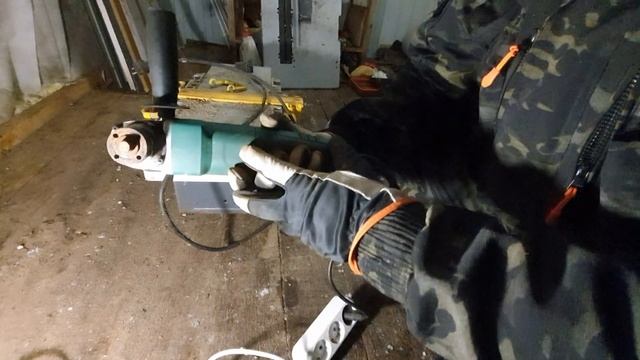 Проверяем найденный в доме в деревне инструмент смотреть онлайн