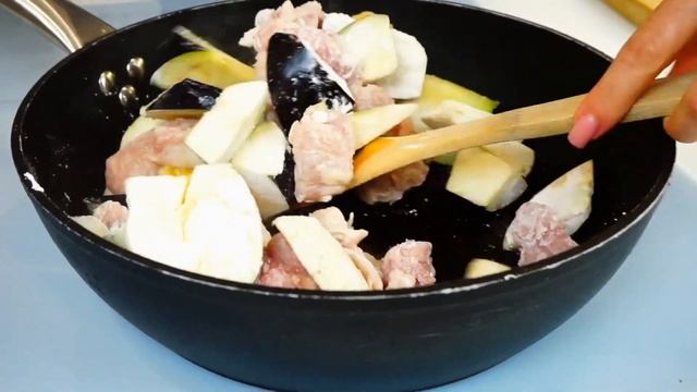 Такого Цыпленка вы Еще не Пробовали!//Цыпленок с Баклажанами в Духовке! смотреть онлайн