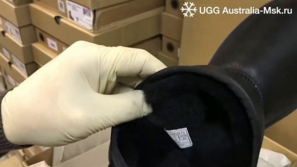 Мужские короткие угги | UGG Mens Classic Mini Metallic Black