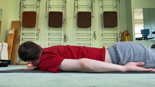Растяжка спины. Врач лфк 33 летим стажем. смотреть онлайн