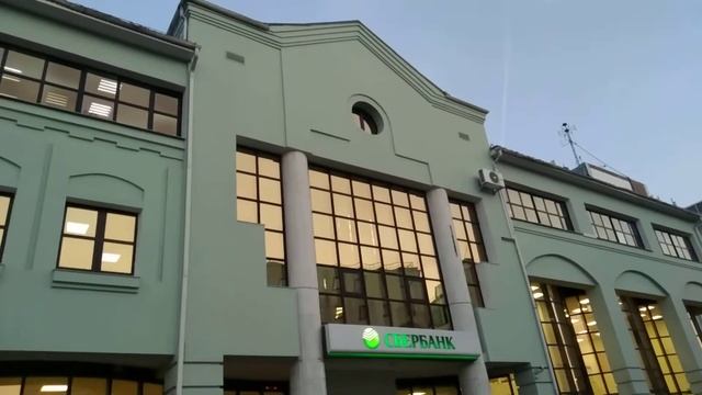 Т. Ц. Олимп с другой стороны. Ремонт крыльца!!! Вход с улицы Трëхсвятской!!! смотреть онлайн