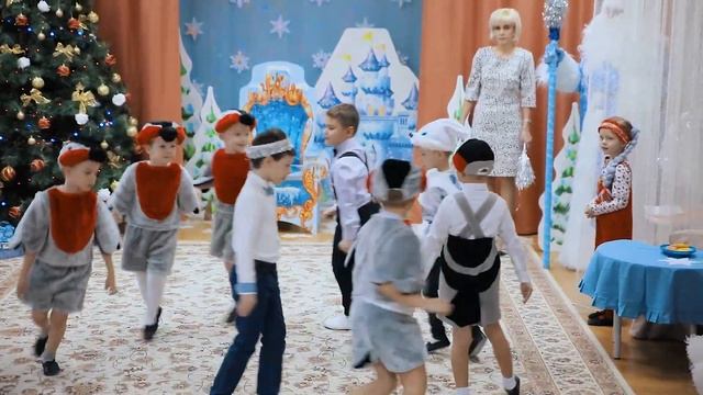 Новогодний утренник в детском саду в Орле смотреть онлайн