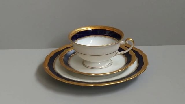 Разбор склада с фарфором и стеклом старинные фотографии французские тарелки золото на стекле Антик смотреть онлайн