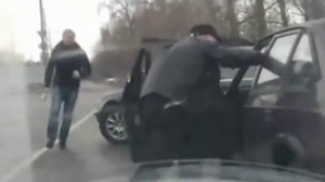 Сергей Светлаков разбил битой Mercedes помог дедушке