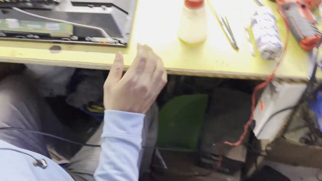 How to Fix LED TV Screen Flickering Problem | LED TV Display कप रहा है कैसे ठीक होगा? смотреть онлайн