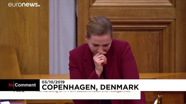 Danimarka Başbakanı mecliste gülme krizine girdi смотреть онлайн