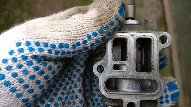 Промывка дроссельной заслонки и КХХ Toyota Rav 4 2 поколения смотреть онлайн