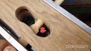 Приспособление для изготовления круглых палочек.
