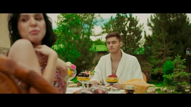 Nilufar Usmonova - Dona-dona (Official Music Video) смотреть онлайн
