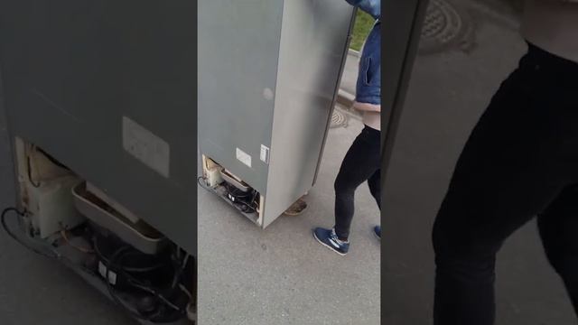 Холодильник из германии смотреть онлайн